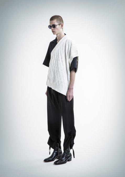 マイナス［ー］KNIT VEST-BLACK（ニットベスト）の通販サイト-大阪