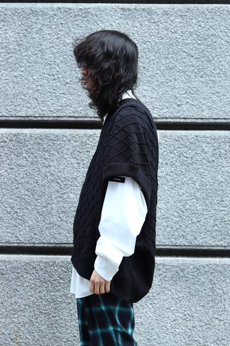 マイナス［ー］KNIT VEST-BLACK（ニットベスト）の通販サイト-大阪