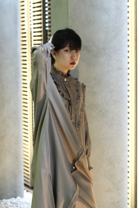 tiit tokyo（ティート トウキョウ）のfrill shirt dress-BEIGE（フリル