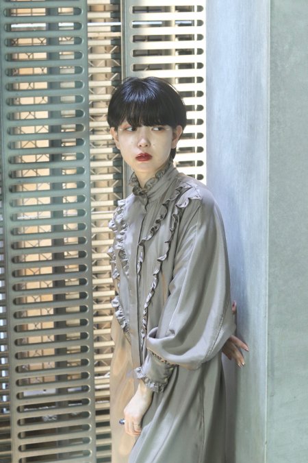 tiit tokyo（ティート トウキョウ）のfrill shirt dress-GRAY（フリル