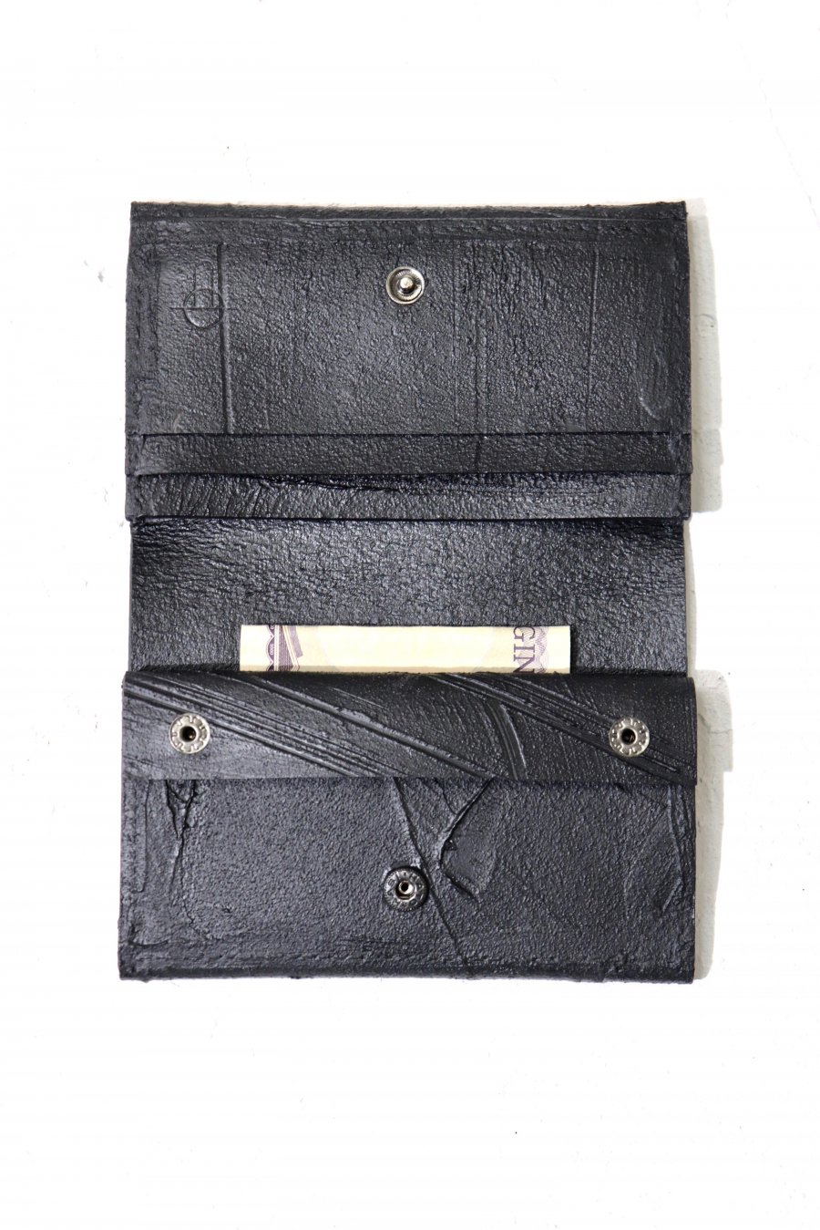 カガリユウスケ（KAGARI YUSUKE）の黒壁 二つ折り財布（mw-13 