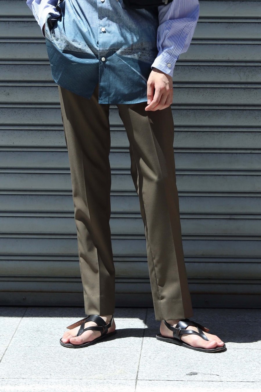 soe  Slim Fit Trousers with Metal Code<img class='new_mark_img2' src='https://img.shop-pro.jp/img/new/icons15.gif' style='border:none;display:inline;margin:0px;padding:0px;width:auto;' />