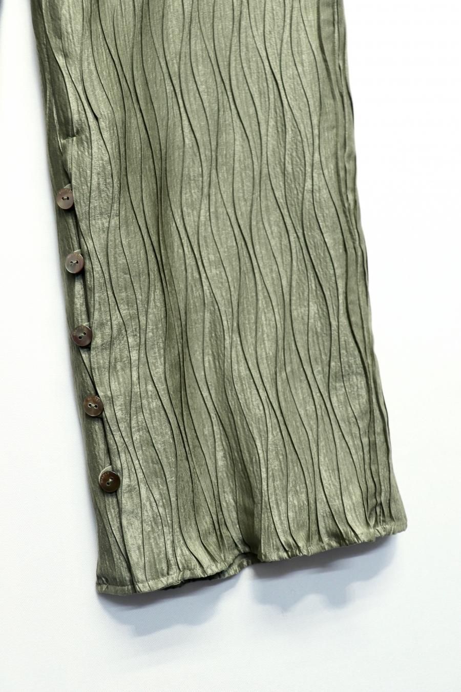 BELPER（ベルパー）のWAVE PLEATED LACE STRAIGHT PANTS-KHAKI