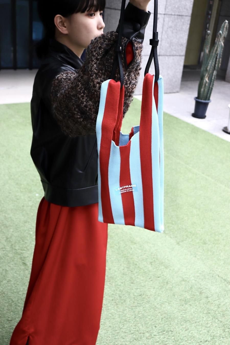 LASTFRAME（ラストフレーム）のSTRIPE MARKET BAG SMALL-RED x