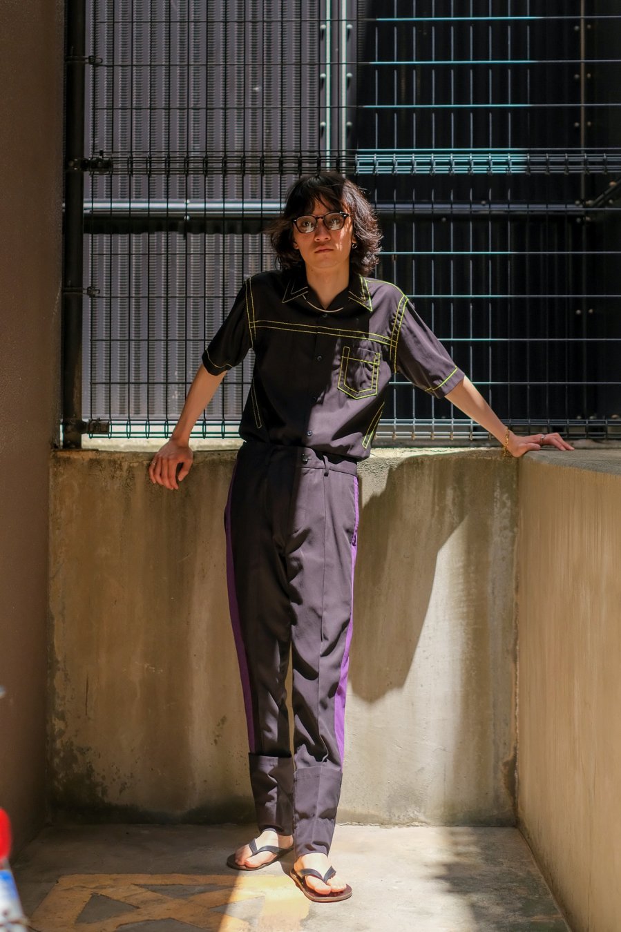 YUKI HASHIMOTO（ユウキ ハシモト）のSIDE LINED TROUSERS BLACK（スリムパンツ）の通販サイト-大阪 堀江  PALETTE art alive（パレットアートアライヴ）-