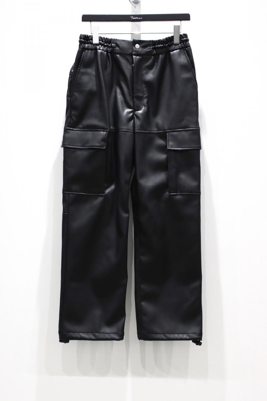 KIIT（キート）のSYNTHETIC LEATHER CARGO PANTS（フェイクレザー ...