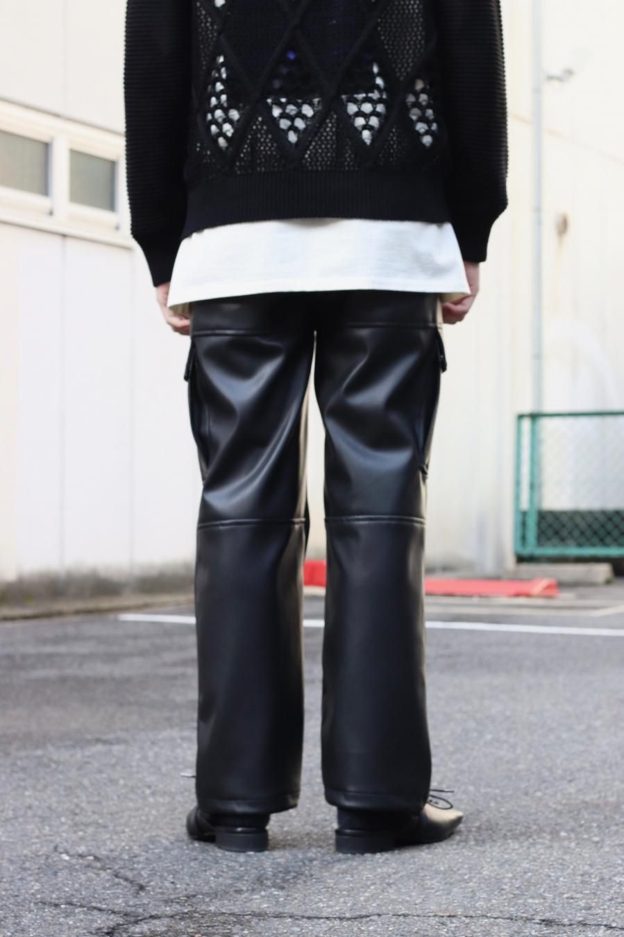 KIIT（キート）のSYNTHETIC LEATHER CARGO PANTS（フェイクレザー