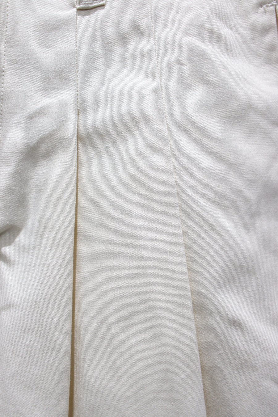 SHINYAKOZUKA(シンヤコズカ)の21SS TAPERED BAGGY IVORY(テーパード