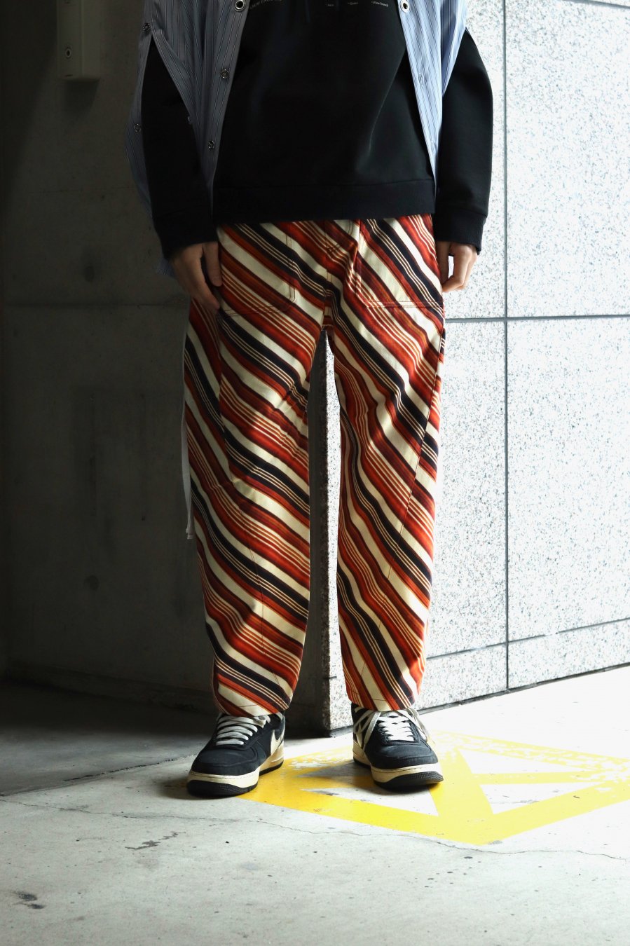 MASU（エムエーエスユー）のVASE PATTERN WORK PANTS FADED ORANGE