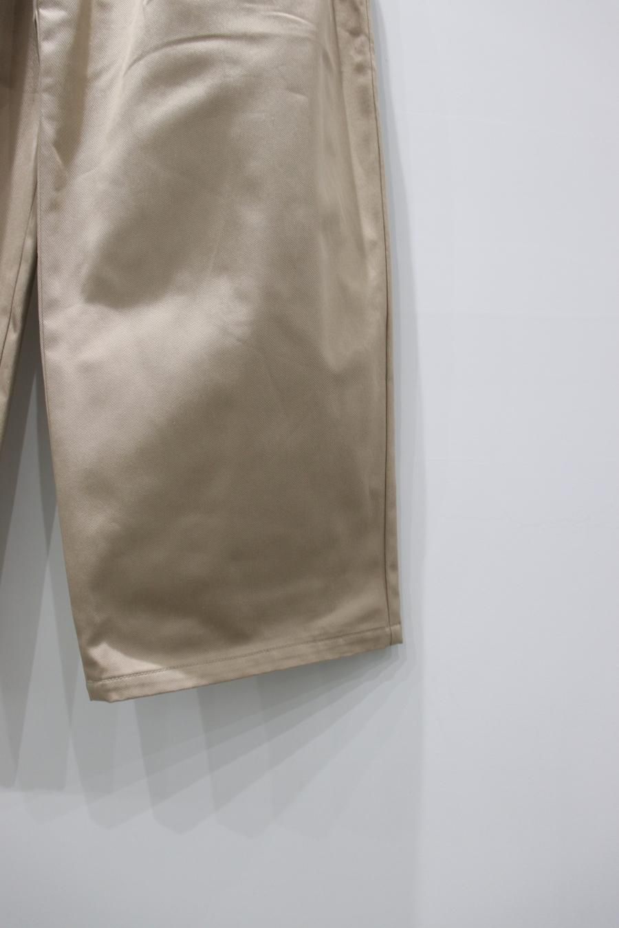 Urig（ウーリッヒ）の3TUCK CHINO PANTS（チノパンツ）の通販