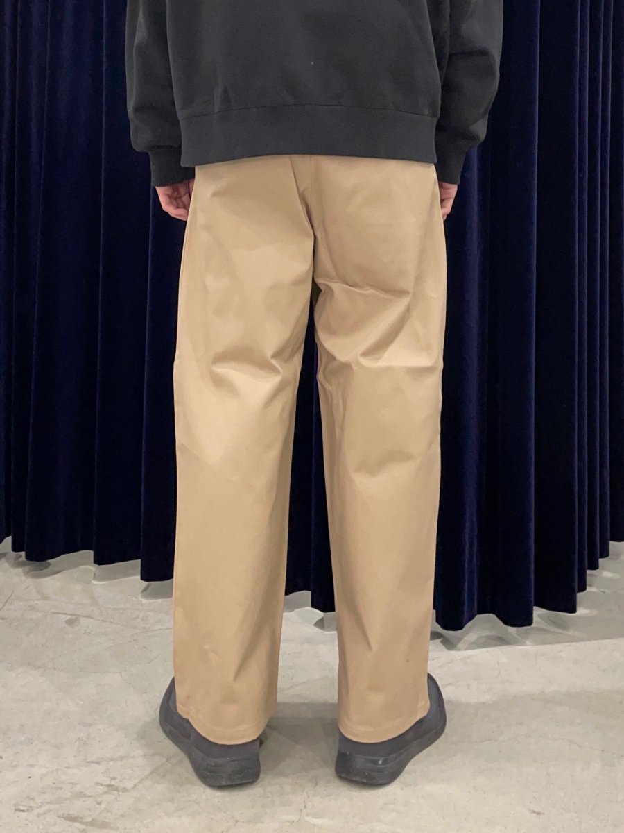 Urig（ウーリッヒ）の3TUCK CHINO PANTS（チノパンツ）の通販サイト