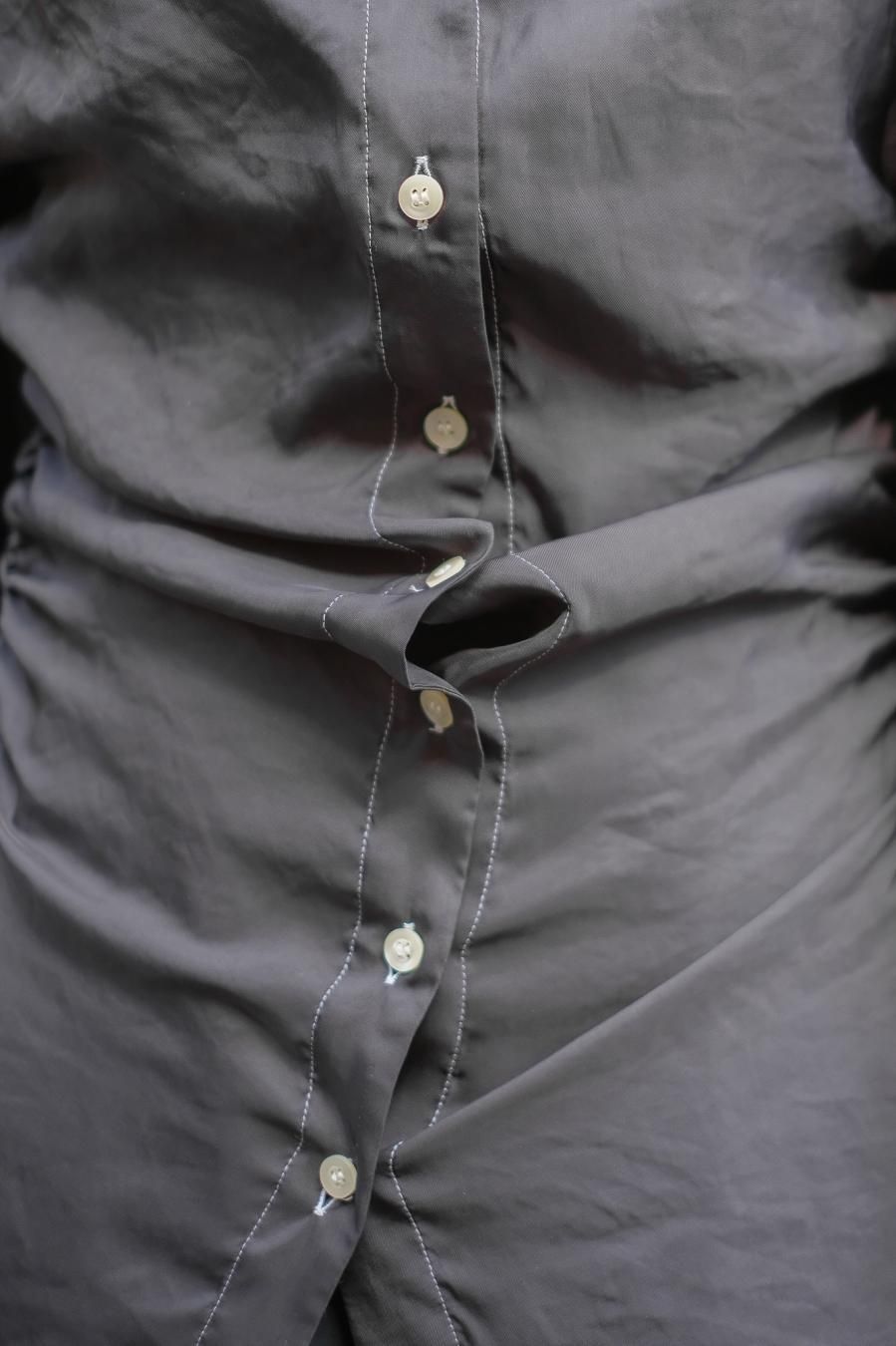 FETICO(フェティコ)のGathered Satin Shirt White(シャツ)の通販