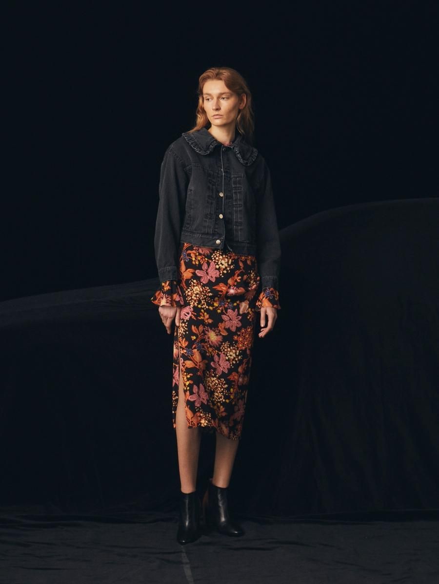 未使用 完売 BELPER Flare Cuffs Dress 花柄 ワンピース BELPER（ベルパー）のFLARE CUFFS DRESS BLACK（ワンピース）の