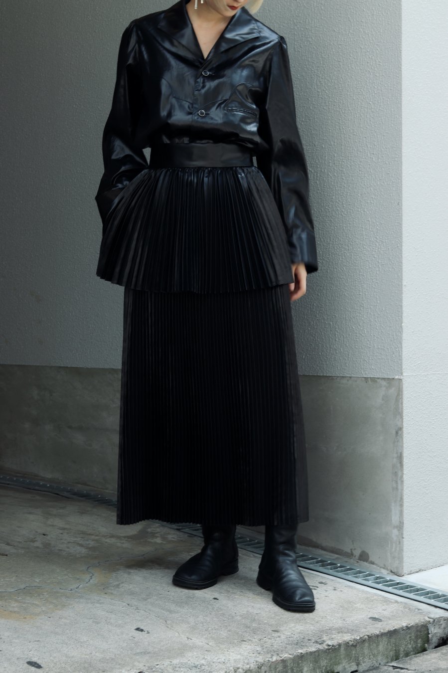 BELPER GLOSSY PLEATED SKIRT - ロングスカート