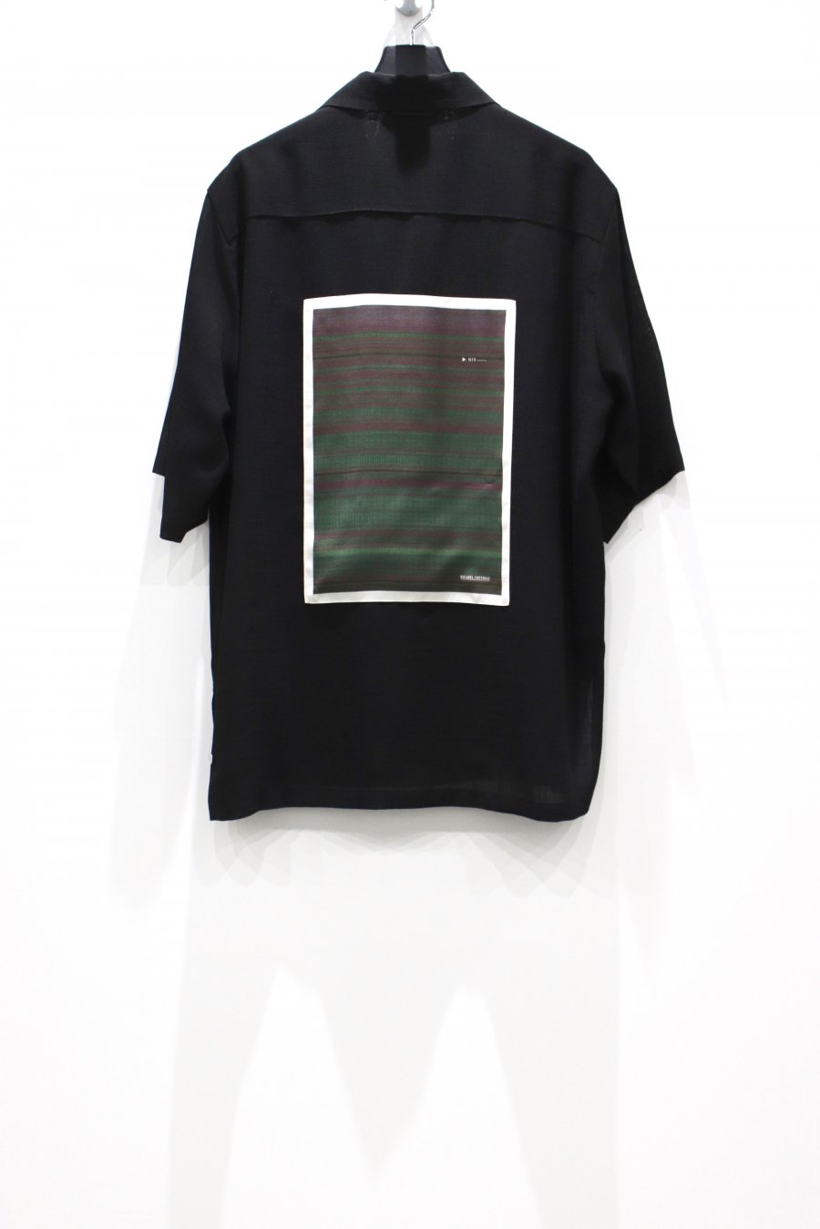 NULABEL  OPEN COLLAR SHT S/S(BLACK)<img class='new_mark_img2' src='https://img.shop-pro.jp/img/new/icons15.gif' style='border:none;display:inline;margin:0px;padding:0px;width:auto;' />