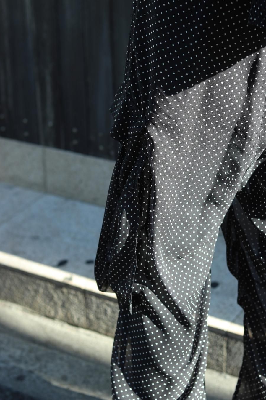 MASU（エムエーエスユー）のSEE THROUGH OVER PANTS DOT BLACKの
