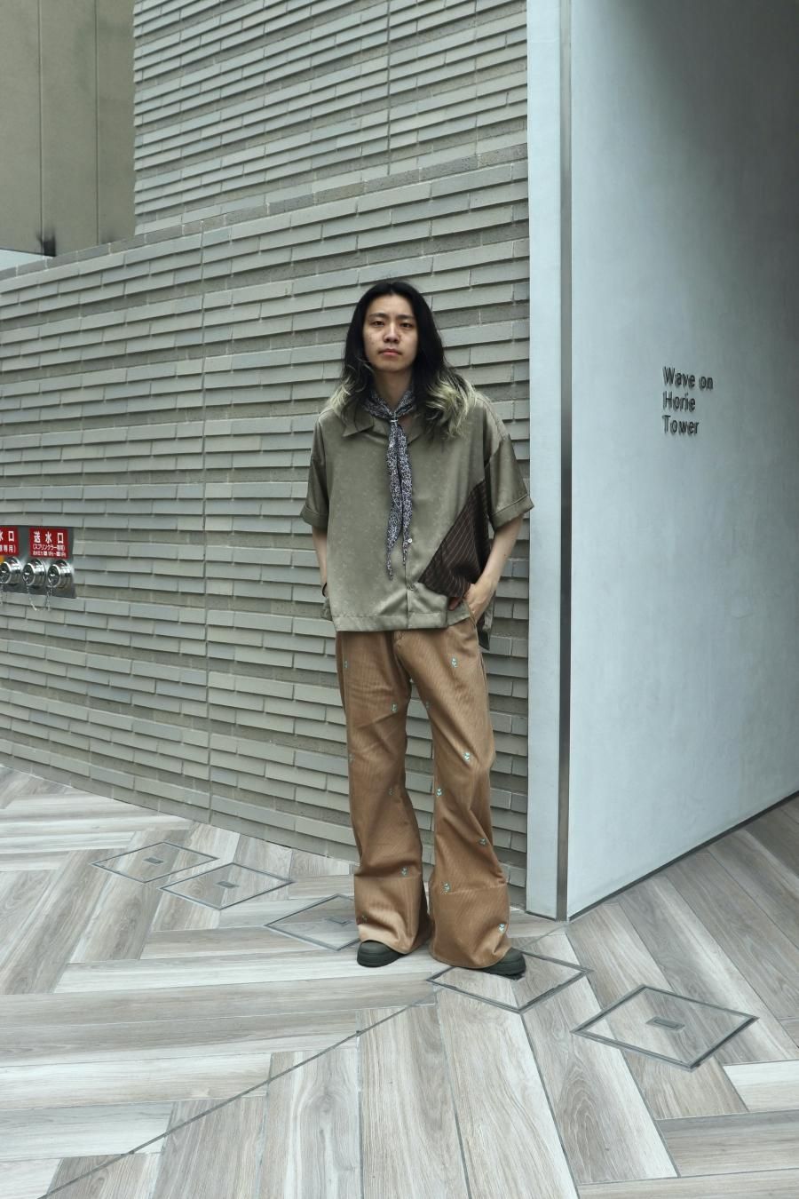 MASU（エムエーエスユー）のSEAMLESS BELL BOTTOM TROUSERS BEIGEの 