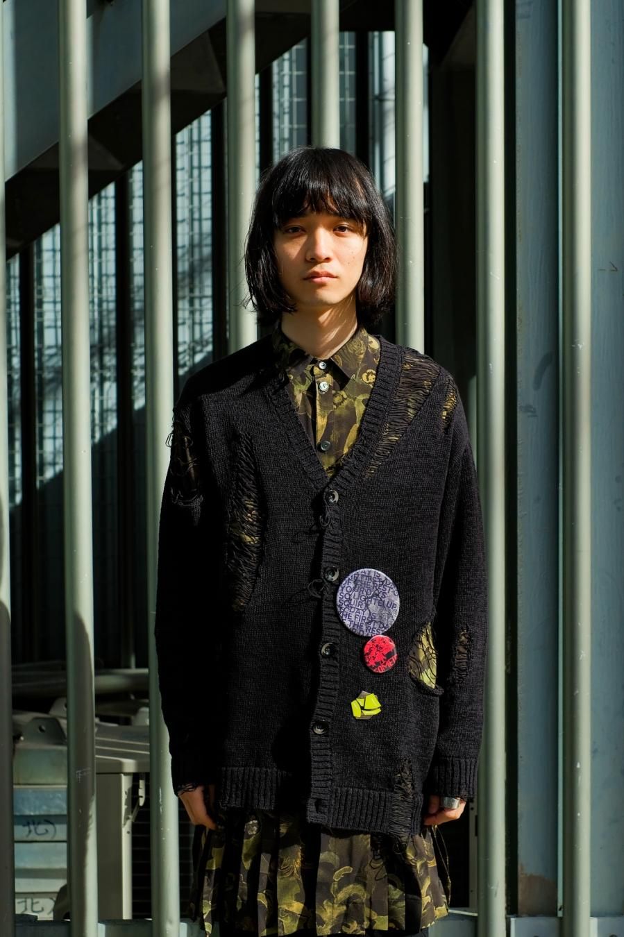 YUKI HASHIMOTO（ユウキ ハシモト）のAGED CARDIGAN WITH BADGES BLACK