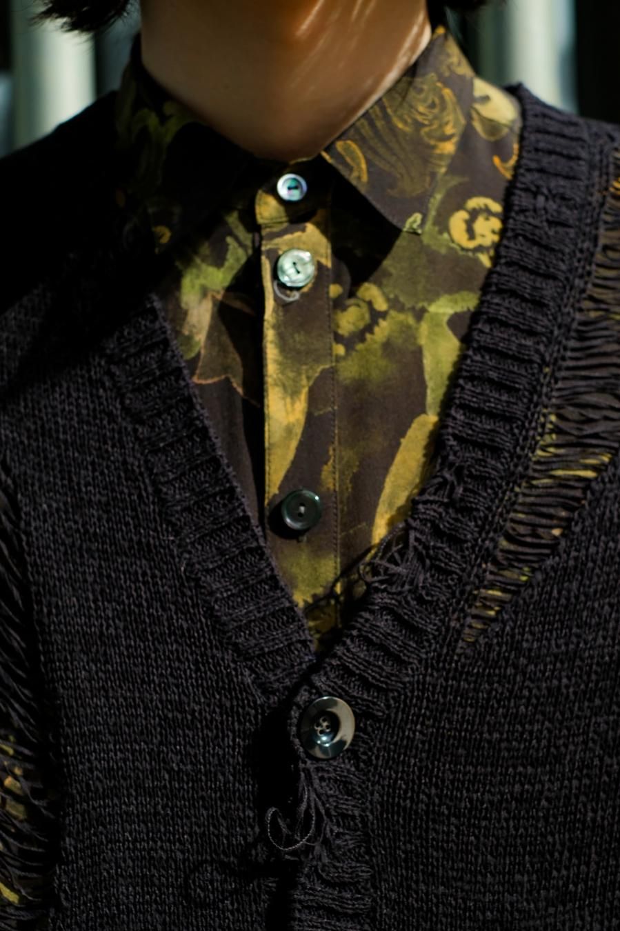 YUKI HASHIMOTO（ユウキ ハシモト）のAGED CARDIGAN WITH BADGES