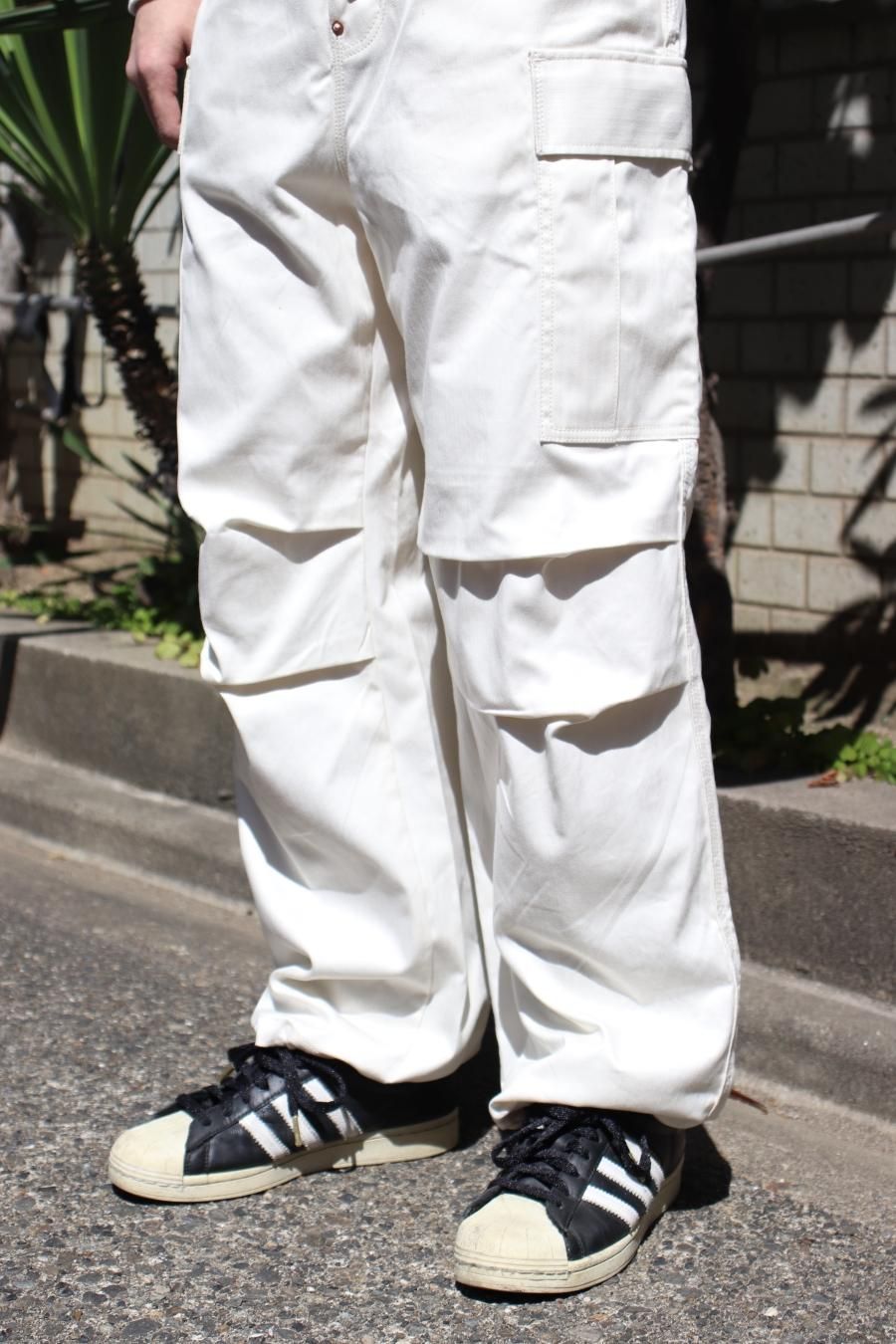 SUGARHILL（シュガーヒル）のHERRINGBONE ARMY CARGO PANTS WHITEの