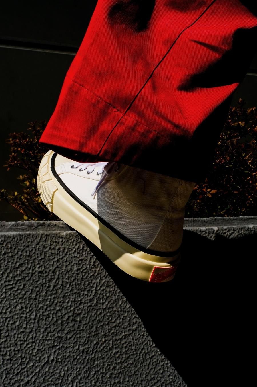 MASU（エムエーエスユー）のCOTTON WIDE TROUSERS REDの通販