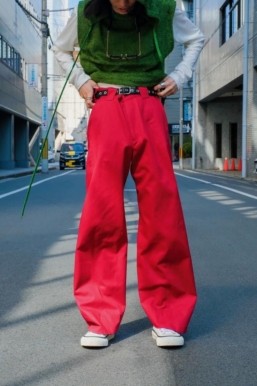 MASU（エムエーエスユー）のCOTTON WIDE TROUSERS REDの通販サイト ...