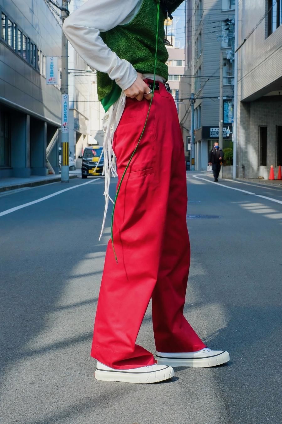 MASU（エムエーエスユー）のCOTTON WIDE TROUSERS REDの通販サイト ...