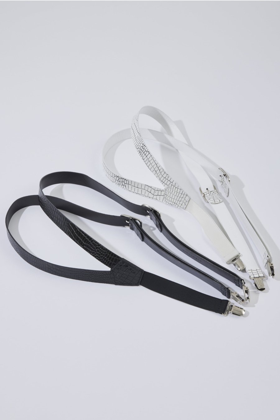 LITTLEBIG  Crocodile Suspenders(Black or White)<img class='new_mark_img2' src='https://img.shop-pro.jp/img/new/icons15.gif' style='border:none;display:inline;margin:0px;padding:0px;width:auto;' />
