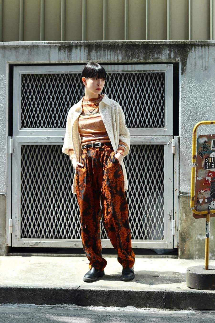 SHINYAKOZUKA(シンヤコズカ)のHOLIDAY ECRU(シャツ)の通販 SHINYAKOZUKA(シンヤコズカ)のHOLIDAY ECRU(シャツ)の通販