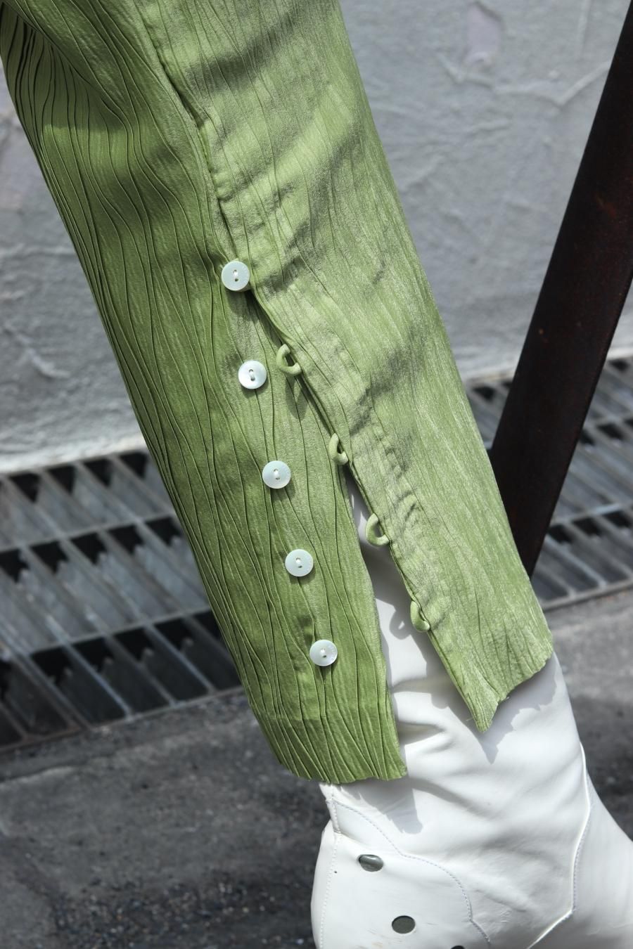 オンラインストア店舗 BELPER PLEATED PANTS（GREEN） - パンツ