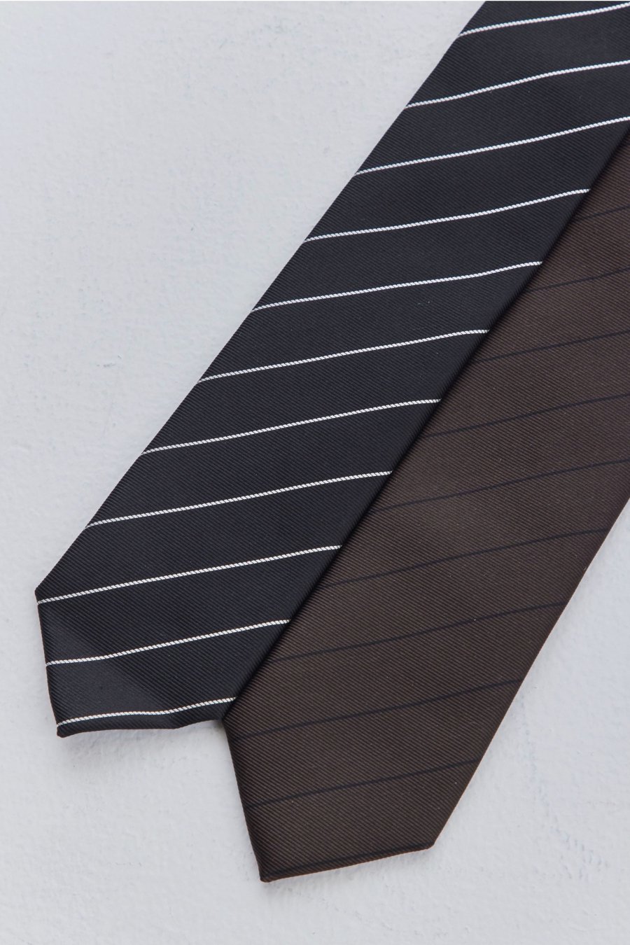 LITTLEBIG  22aw Silk Stripe Tie（BLACK or BROWN）<img class='new_mark_img2' src='https://img.shop-pro.jp/img/new/icons15.gif' style='border:none;display:inline;margin:0px;padding:0px;width:auto;' />