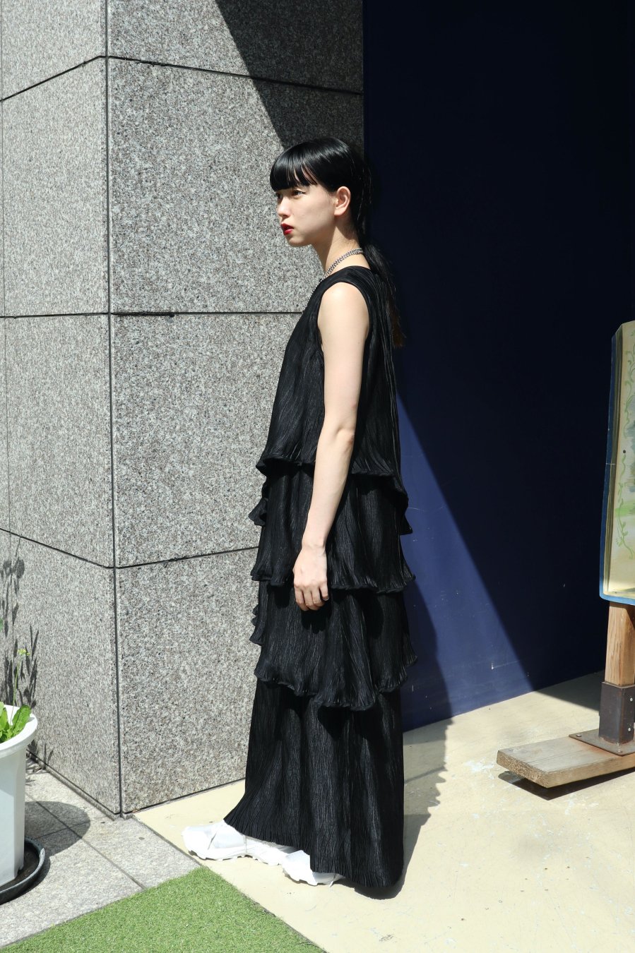 BELPER（ベルパー）のPLEATED DRESS BLACK（ノースリーブドレス）の 