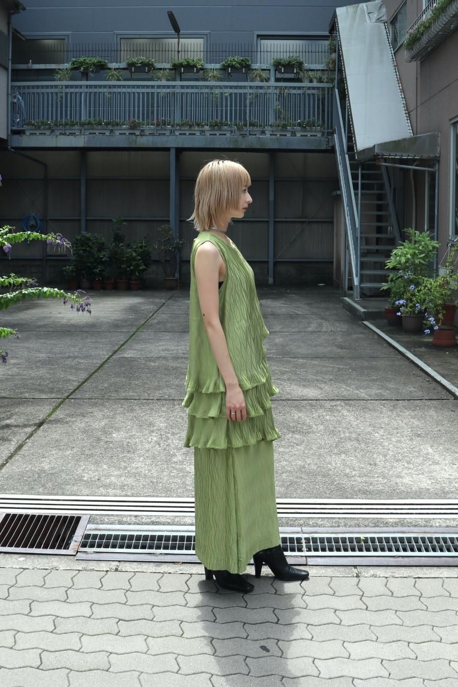 BELPER（ベルパー）のPLEATED DRESS GREEN（ノースリーブドレス）の通販サイト-大阪 堀江 PALETTE art  alive（パレットアートアライヴ）-