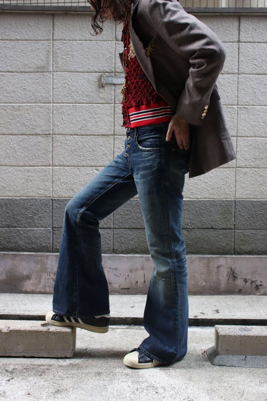 SUGARHILL（シュガーヒル）のMUSTY FADED BELL BOTTOM DENIM PANTSの ...