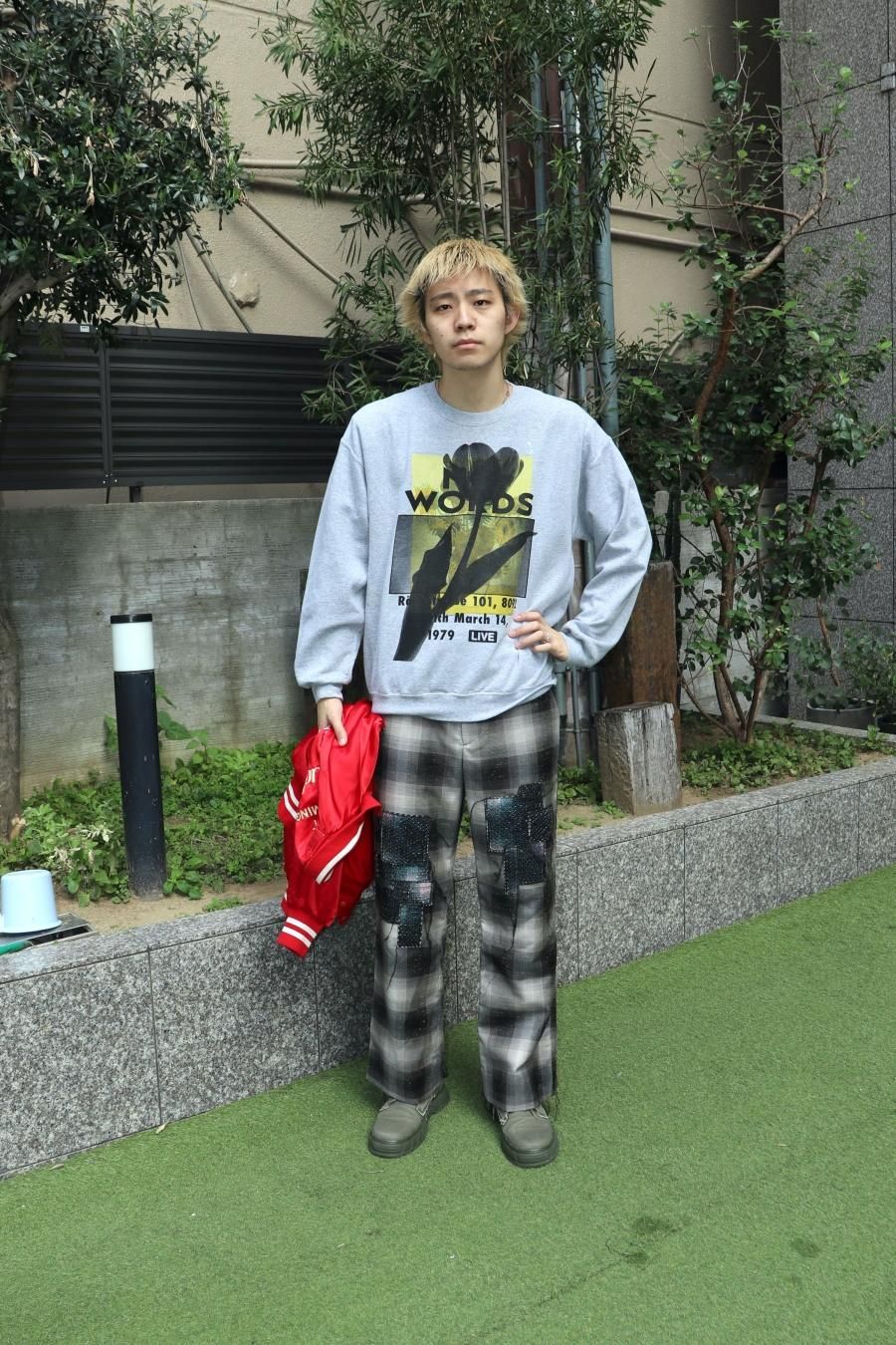 MASU（エムエーエスユー）のRAINBOW DUST FLARE PANTS SHADOW BLACKの 