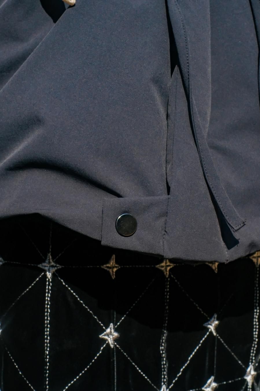 BELPER（ベルパー）のPUFF SLEEVES DOWN JACKET BLACK（ダウン