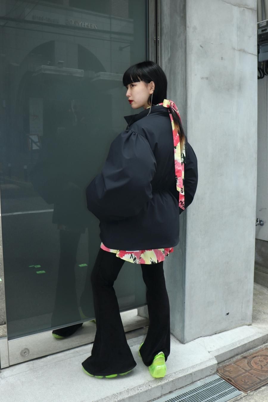 BELPER（ベルパー）のPUFF SLEEVES DOWN JACKET BLACK（ダウン