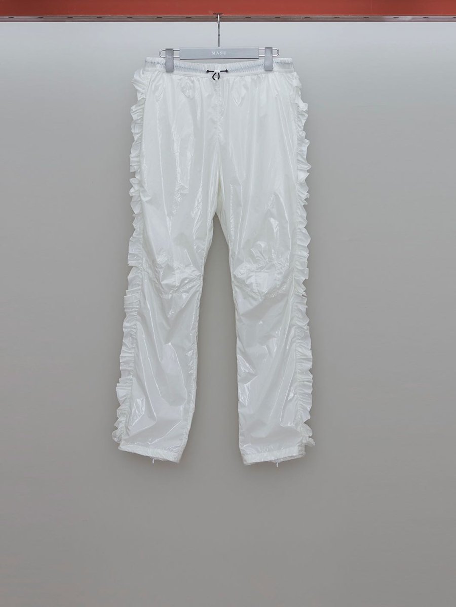 MASU 23SS DANCING TRACK PANTS(WHITE)<img class='new_mark_img2' src='https://img.shop-pro.jp/img/new/icons15.gif' style='border:none;display:inline;margin:0px;padding:0px;width:auto;' />