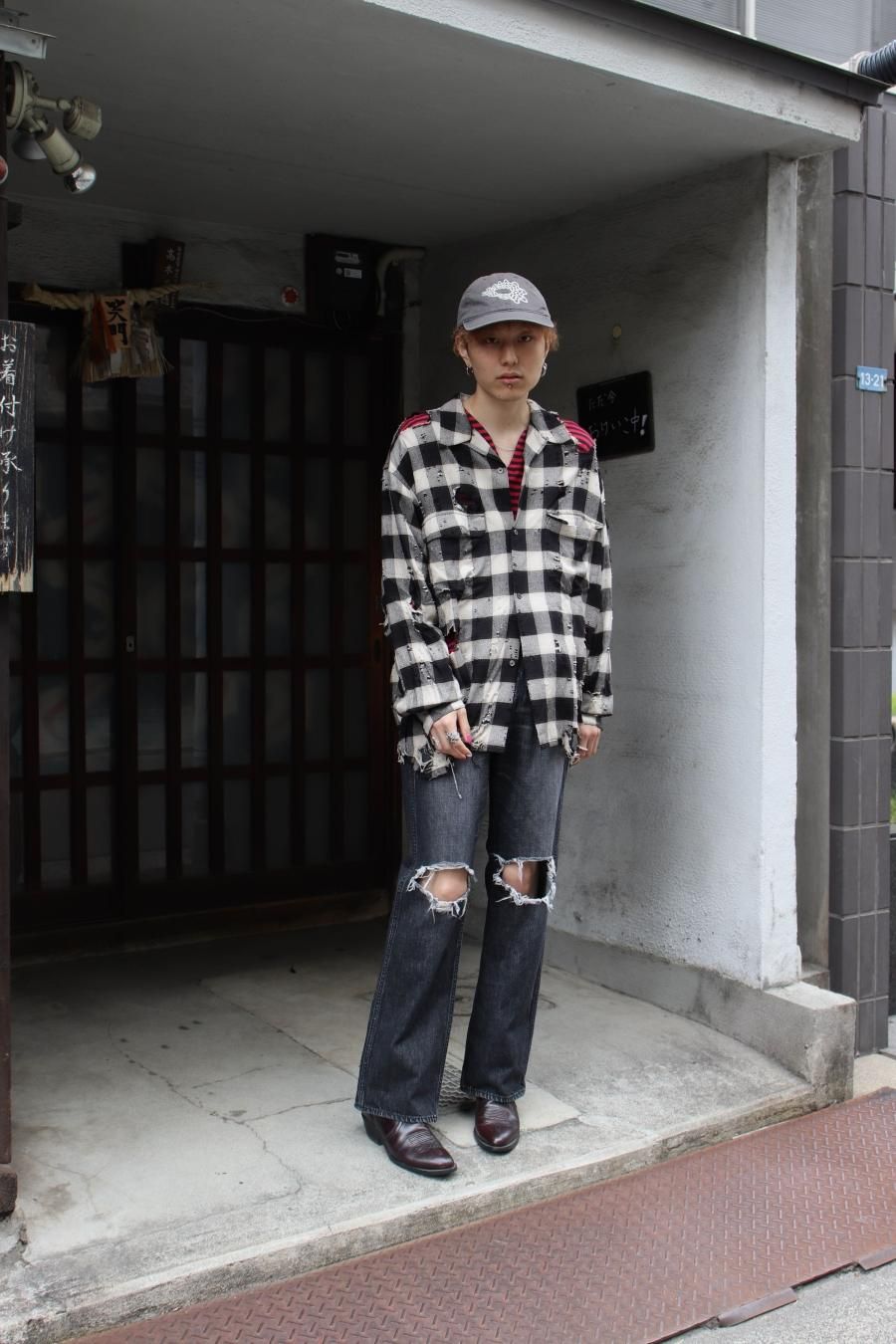 MASU（エムエーエスユー）のDAMAGED FLARE FIT JEANS BLACKの通販