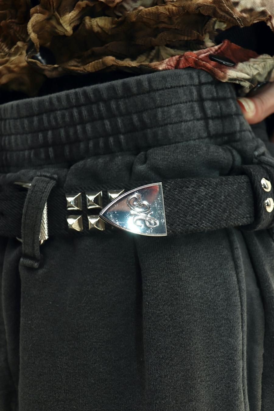 MASU（エムエーエスユー）のDENIM STUDS BELT BLACKの通販サイト-大阪