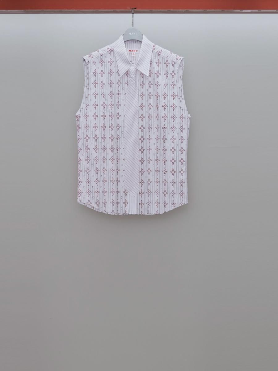 新品未使用品ですDiamond-cut sleeveless shirt