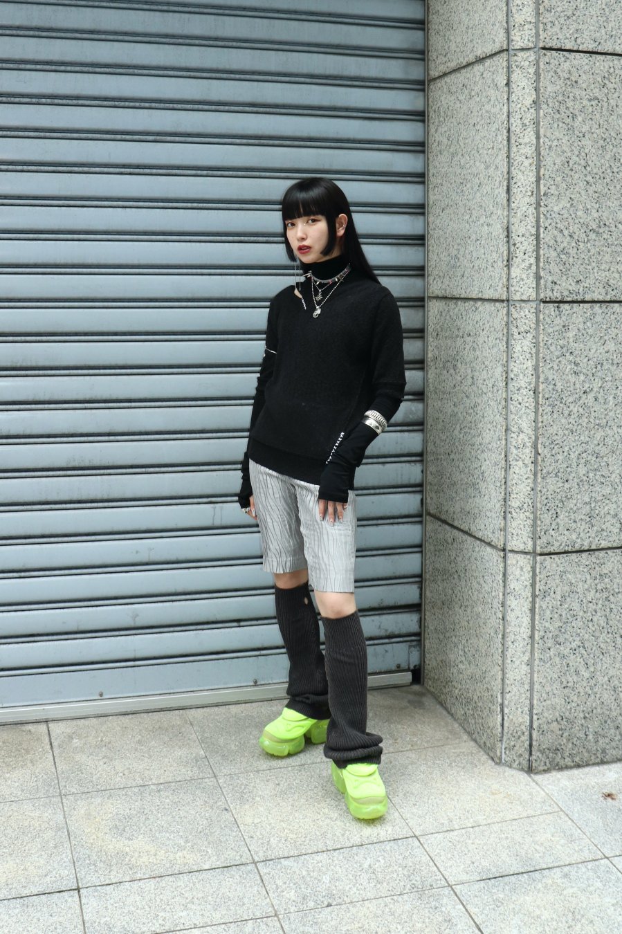 BELPER（ベルパー）のPLEATED SHORTS SILVER（パンツ）の通販サイト ...