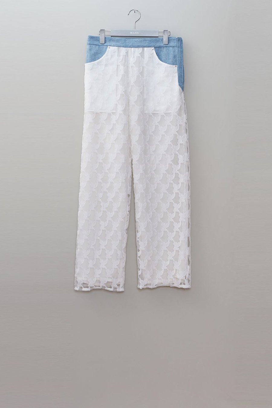 MASU  ANGEL LACE JEANS(WHITE)<img class='new_mark_img2' src='https://img.shop-pro.jp/img/new/icons15.gif' style='border:none;display:inline;margin:0px;padding:0px;width:auto;' />