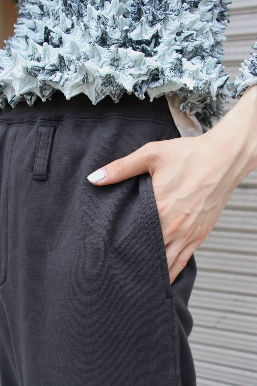 MASU（エムエーエスユー）のBAGGY SWEAT PANTS BLACKの通販サイト-大阪 