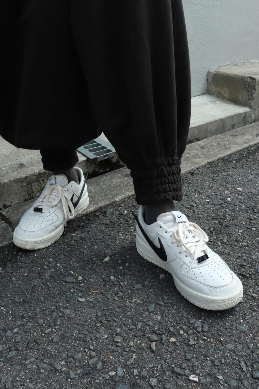 SHINYAKOZUKA(シンヤコズカ)のORDINARY TOBI OFF BLACKの通販