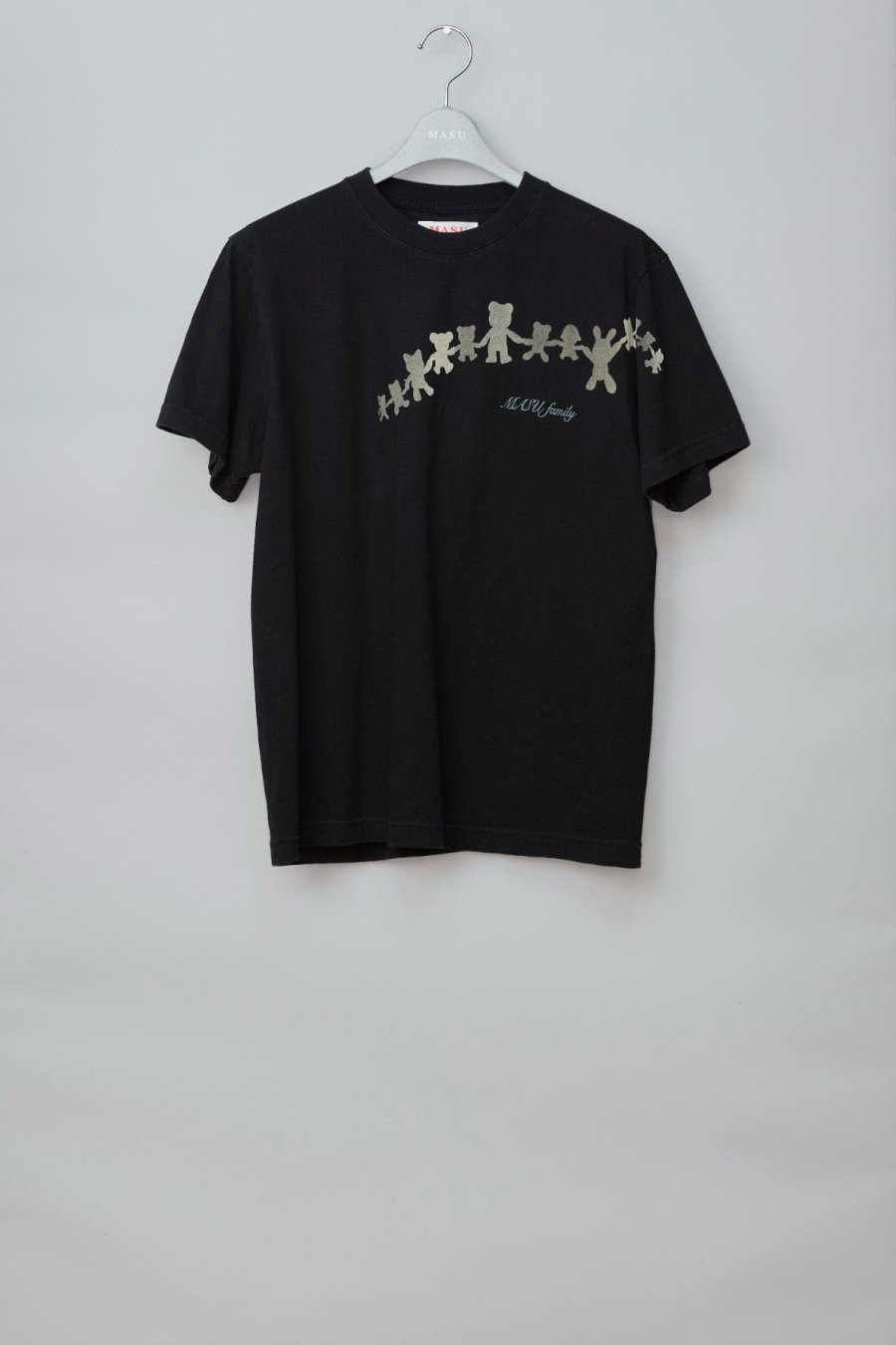 MASU（エムエーエスユー）のMASU FAMILY T-SHIRT BLACKの通販サイト ...