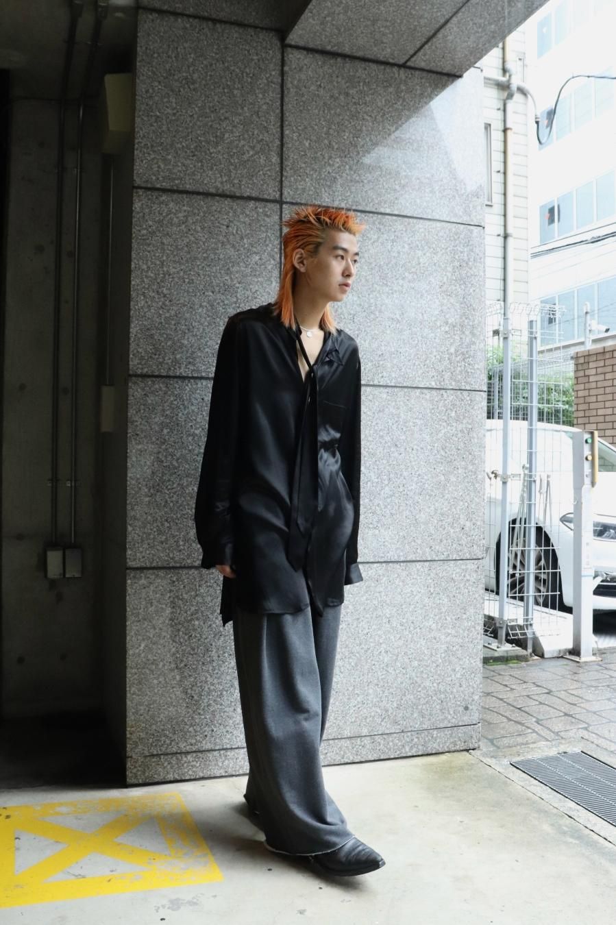 SHINYAKOZUKA(シンヤコズカ)のORDINARY HOME BAGGY-3 CHARCOALの SHINYAKOZUKA(シンヤコズカ)のORDINARY HOME BAGGY-3 CHARCOALの