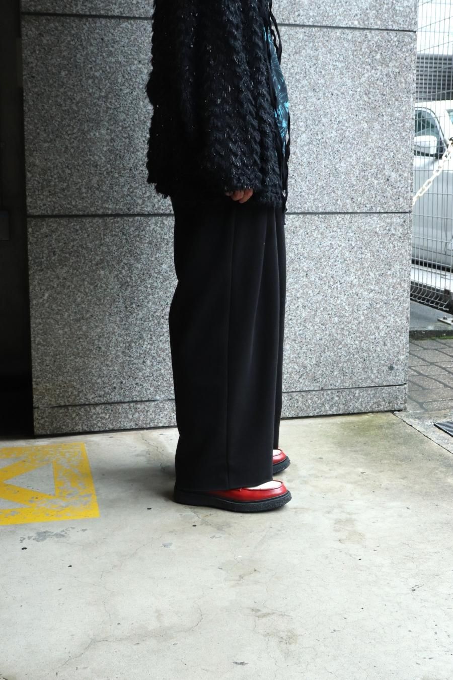 SHINYAKOZUKA(シンヤコズカ)のORDINARY HOME BAGGY-3 BLACKの SHINYAKOZUKA(シンヤコズカ)のORDINARY HOME BAGGY-3 BLACKの
