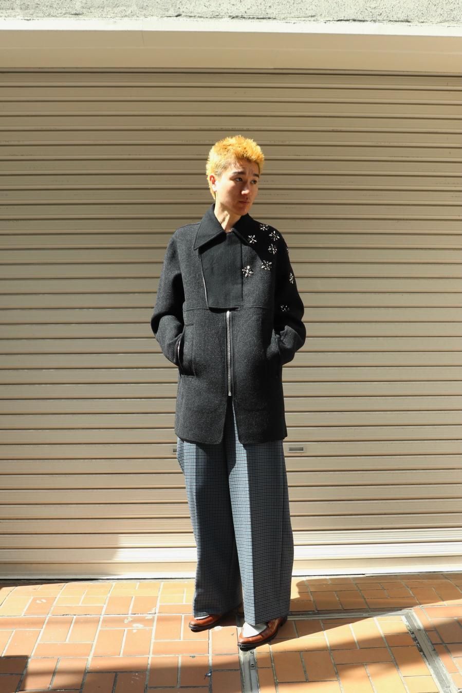 MASU（エムエーエスユー）のRAINDROP STUDS COATの通販サイト