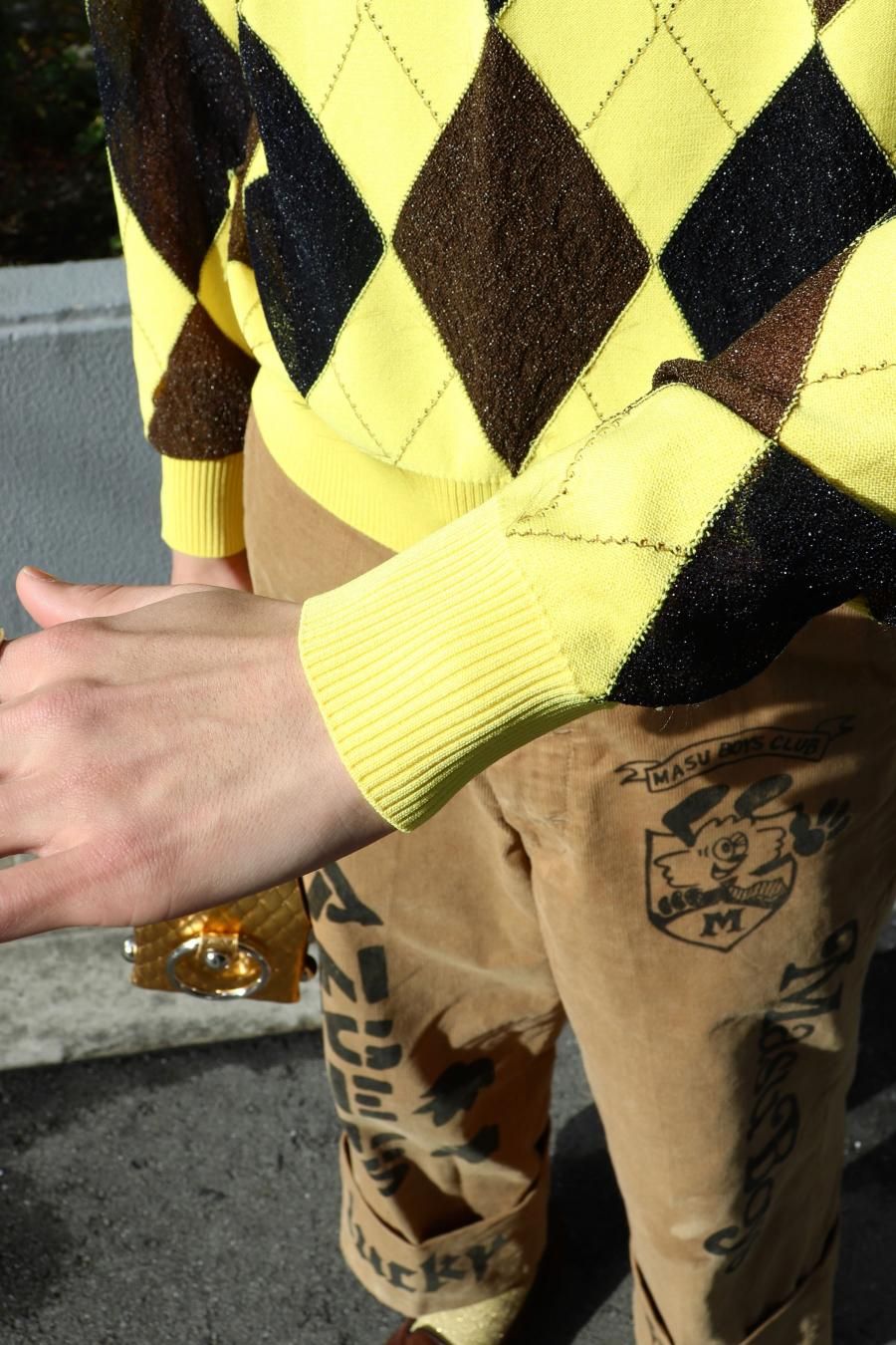 MASU(エムエーエスユー)のREVERSED ARGYLE SWEATER YELLOWの MASU(エムエーエスユー)のREVERSED ARGYLE SWEATER YELLOWの